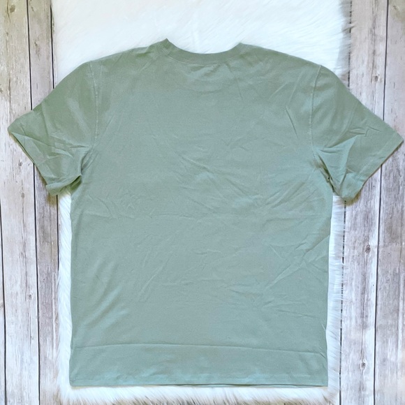 The North Face Men’s Heritage Patch Pocket Short Sleeve Tee - Picture 2 of 5